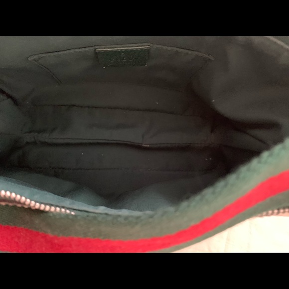 GUCCI PURSE - Picture 4 of 4